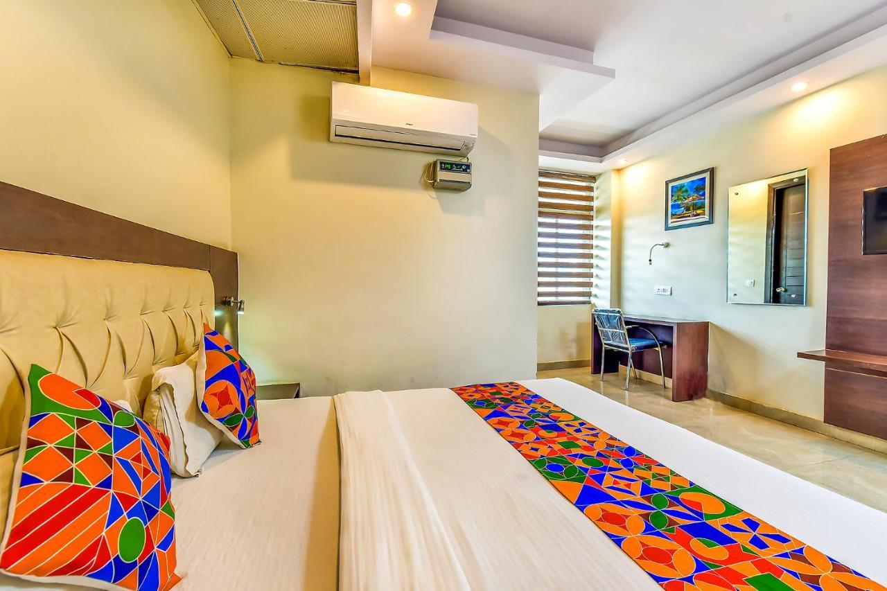 Fabhotel Surya Residency Дехрадун Экстерьер фото